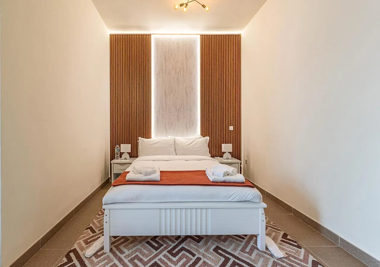 Luxurious Apartment With Burj Khalifa & Canal Views Dubai United Arab Emirates