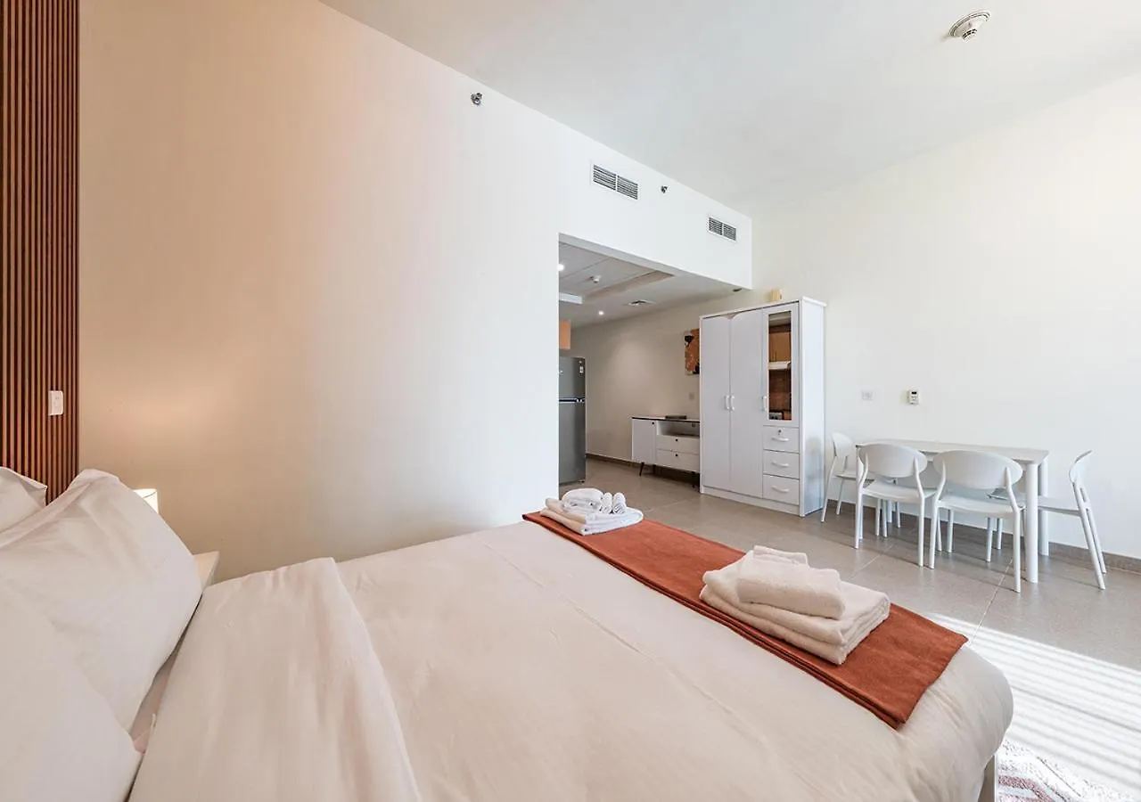 Luxurious Apartment With Burj Khalifa & Canal Views ドバイ 0*,  アラブ首長国連邦